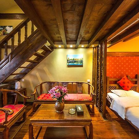 He Mu Ju Inn Zhongyi Branch Lijiang  Zewnętrze zdjęcie