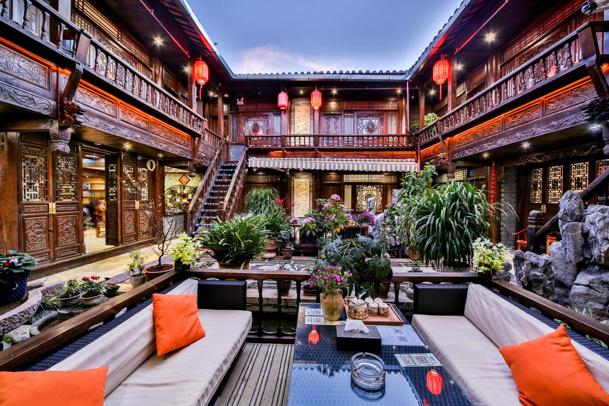 He Mu Ju Inn Zhongyi Branch Lijiang  Zewnętrze zdjęcie