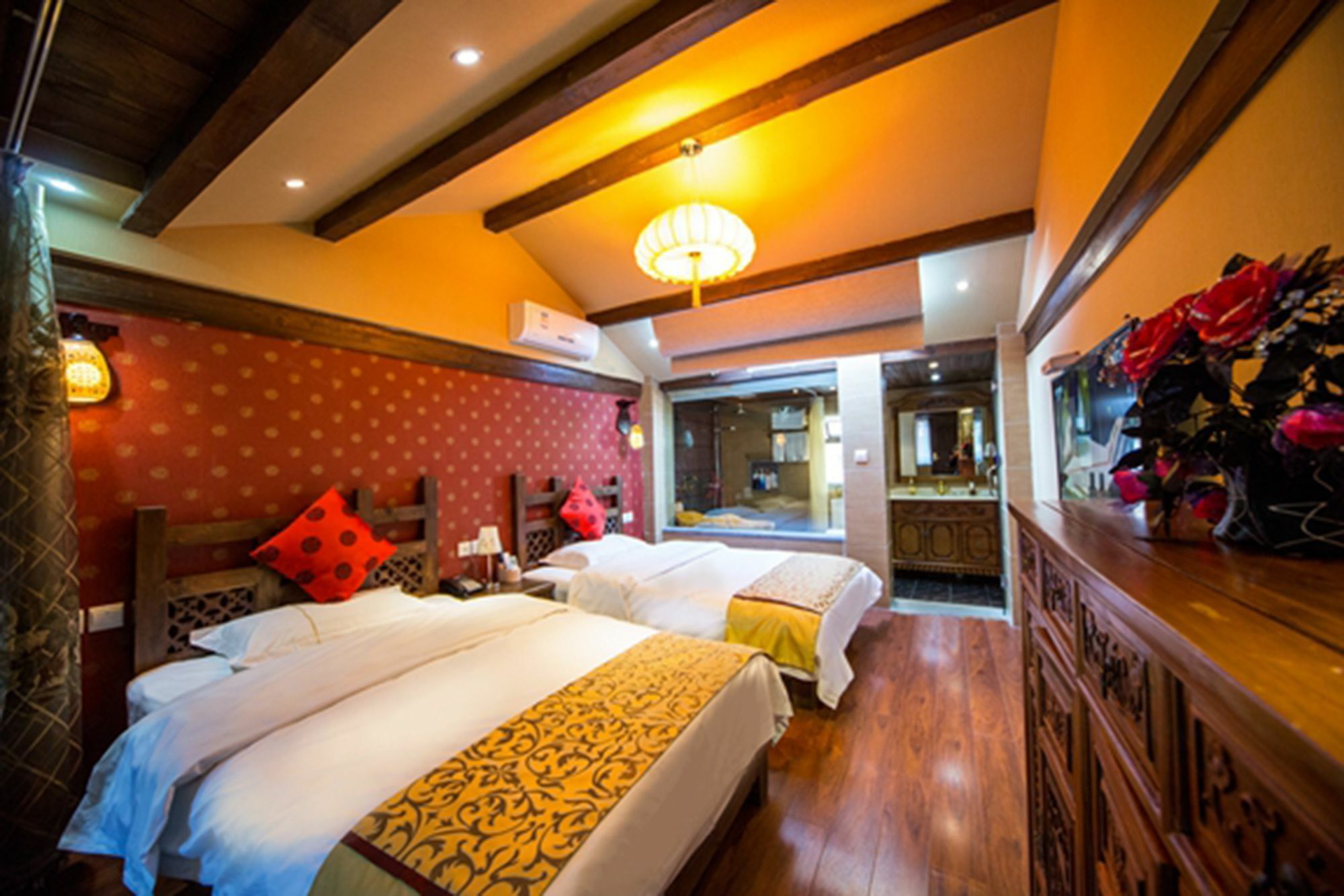 He Mu Ju Inn Zhongyi Branch Lijiang  Zewnętrze zdjęcie
